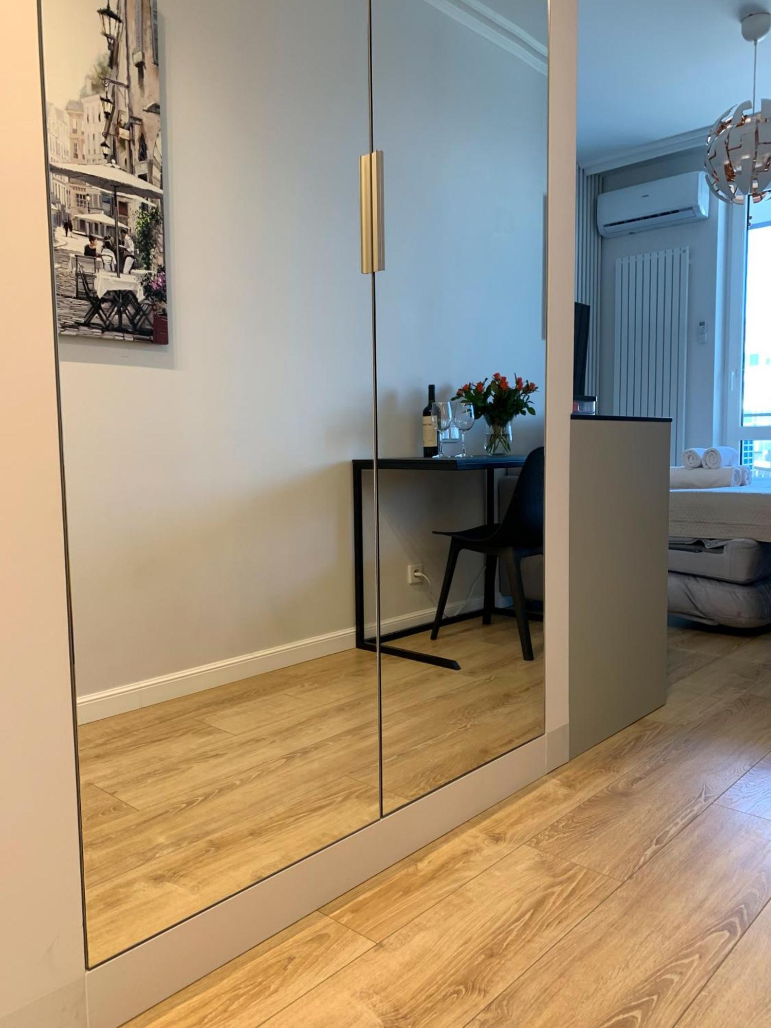 Warsaw Home Suites Esterno foto